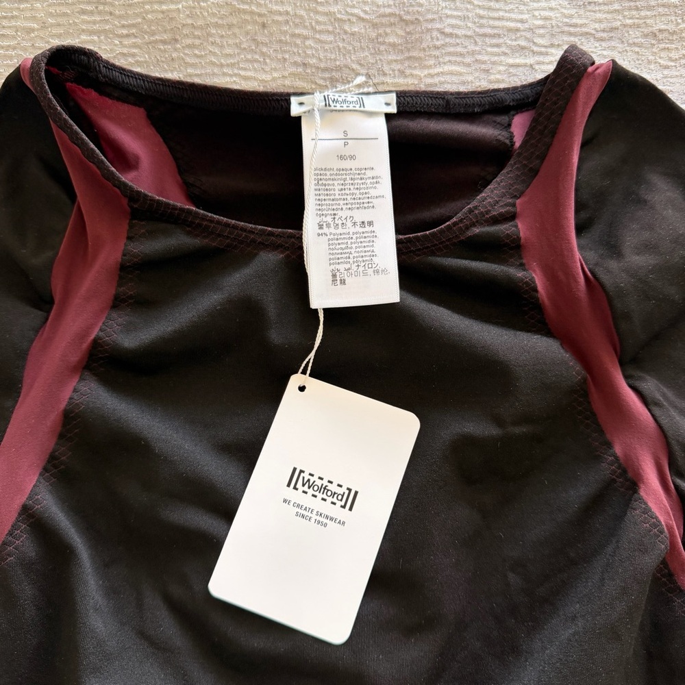 NWT Wolford Black Crop Sport Top with Burgundy Panels, Size S - Picture 2 of 6